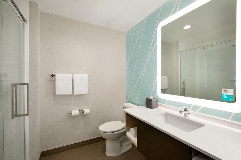اتاق لوکس, Dusit Thani Laguna Singapore