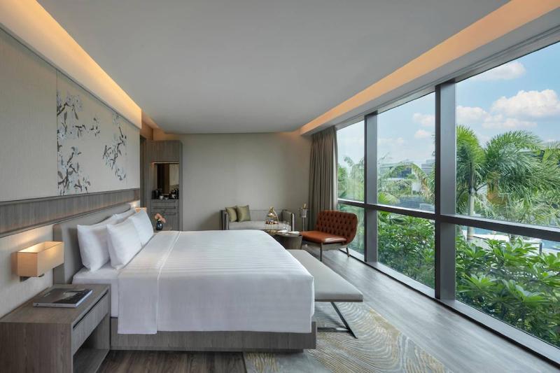 سوییت با چشم‌انداز استخر, Dusit Thani Laguna Singapore