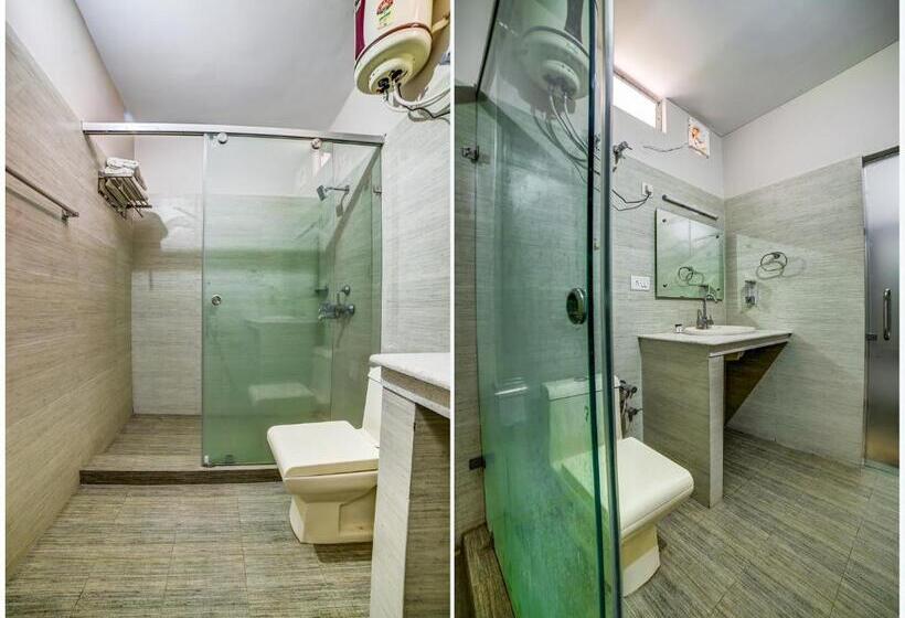 חדר דלוקס, Sahastradhara Riverresort