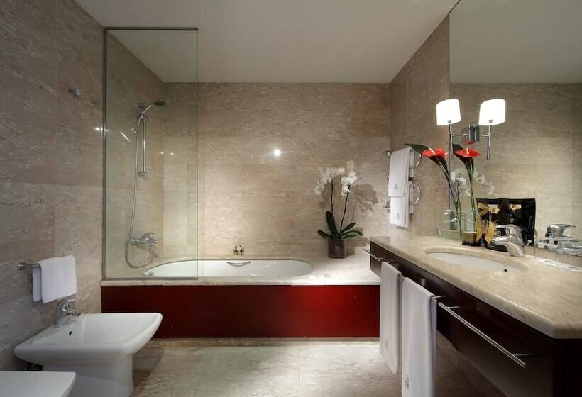 Номер Superior, Eurostars Grand Marina Hotel Gl