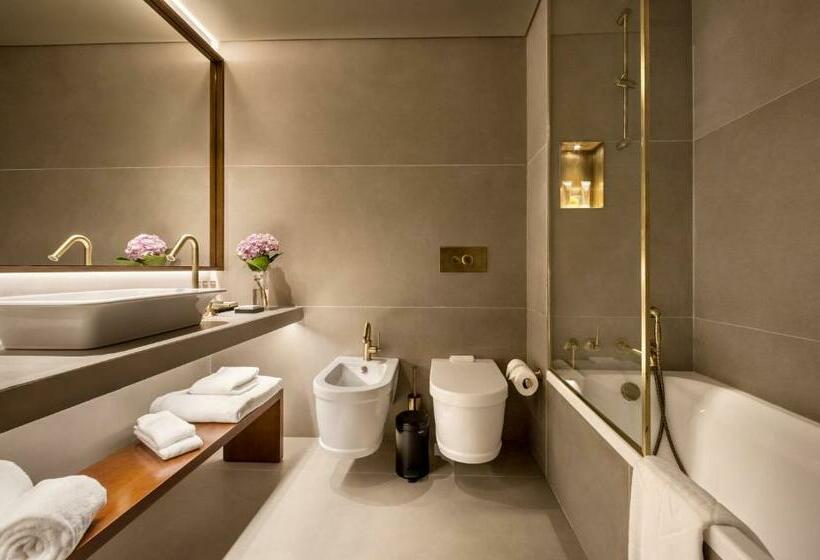 سوییت جونیور با چشم‌انداز دریا, Grand Hotel Açores Atlântico