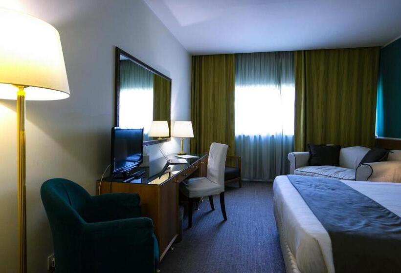 סוויטה אקזקיוטיב, Bv Hotel Oly