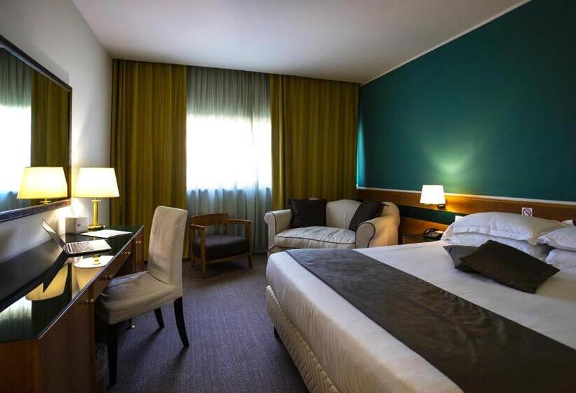 חדר אקזקיוטיב, Bv Hotel Oly