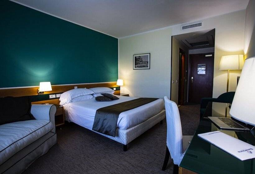 חדר אקזקיוטיב, Bv Hotel Oly