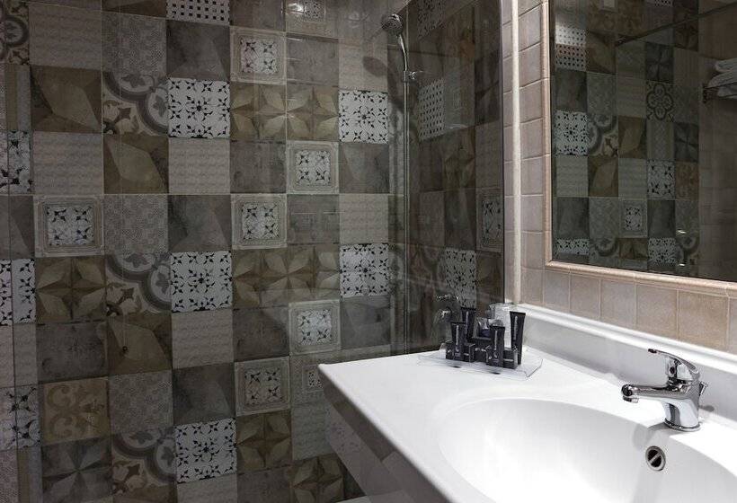 סוויטה אקזקיוטיב, Bv Hotel Oly