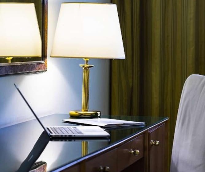 סוויטה אקזקיוטיב, Bv Hotel Oly