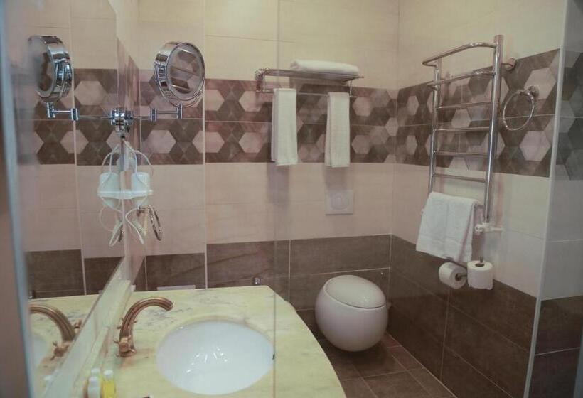 اتاق لوکس, Uzbekistan
