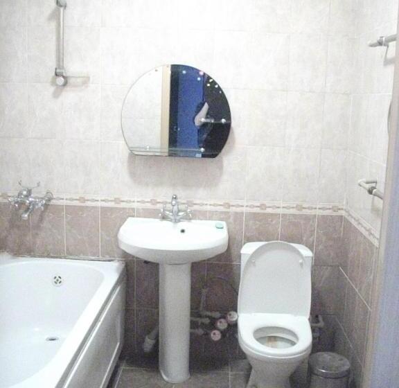 اتاق استاندارد چهار تخته, B&b Aktau не отель