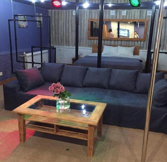 חדר סטודיו סטנדרד, Wine & Rose Boutique