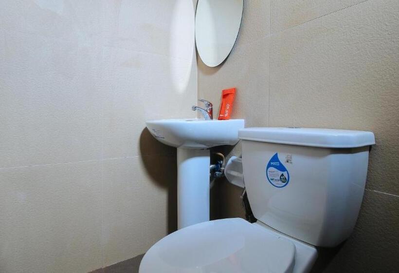 اتاق استاندارد, Reddoorz At Hotel Rosemarie