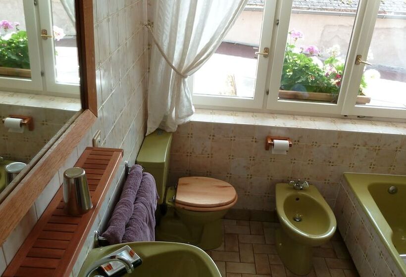 اتاق راحتی, Chambres D Hôtes L Ecrin Des Saveurs
