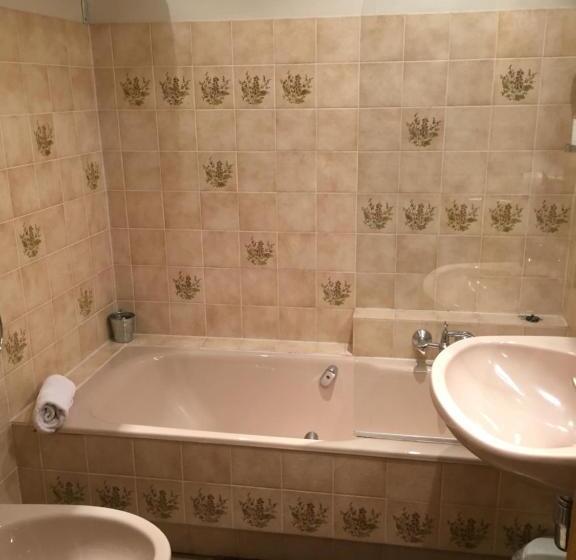 اتاق استاندارد, Chambres D Hôtes L Ecrin Des Saveurs