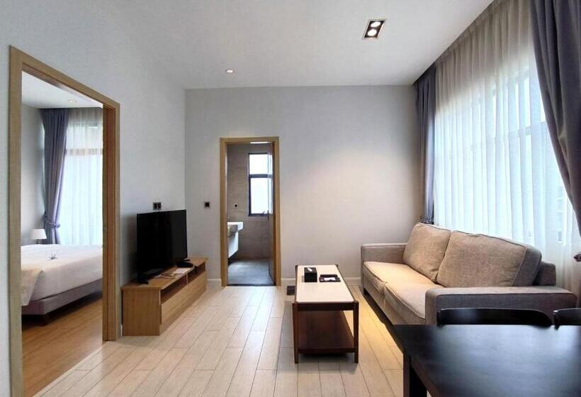 Люкс, The View Serviced Residence 豪景日式酒店公寓