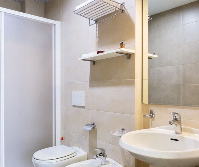 Economy Quadruple Room, B&b Hotel Milano Ornato