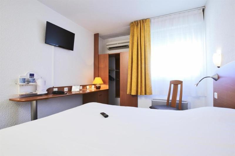 Номер Стандарт, Kyriad Toulon Est Hyeres La Garde