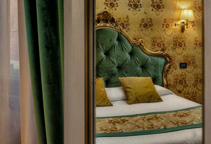 اتاق سوپریور, Tre Archi