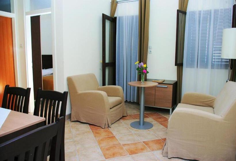 Апартаменты 1 Спальня, Priscapac Resort & Apartments