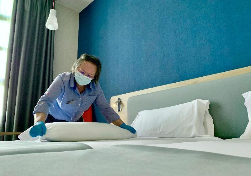 身障者適用スタンダードルーム, Microtel Inn & Suites By Wyndham Amsterdam