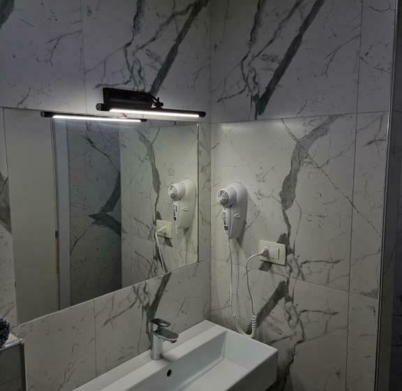 Quarto Economy, Himara 28