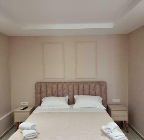 Quarto Economy, Himara 28