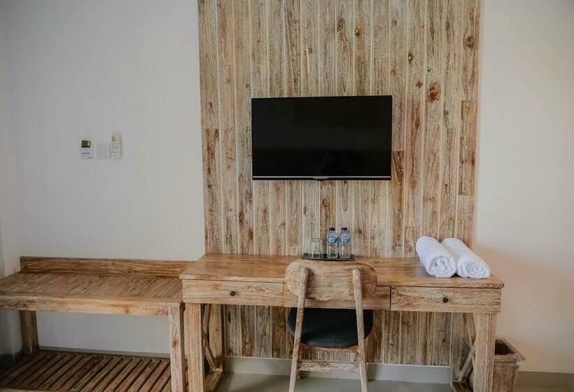 Quarto Deluxe, Tirtha Khayangan