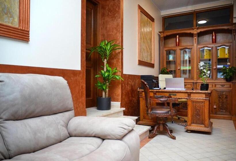 标准间, Liberty Rooms