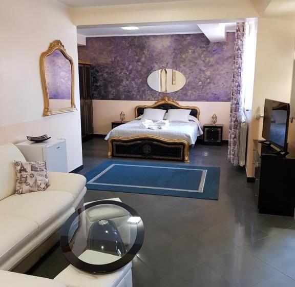 标准三人间, Liberty Rooms