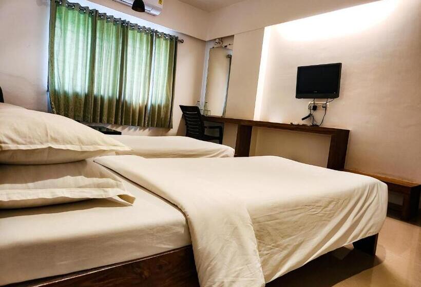 Quarto Deluxe, Rajwada Aurangabad