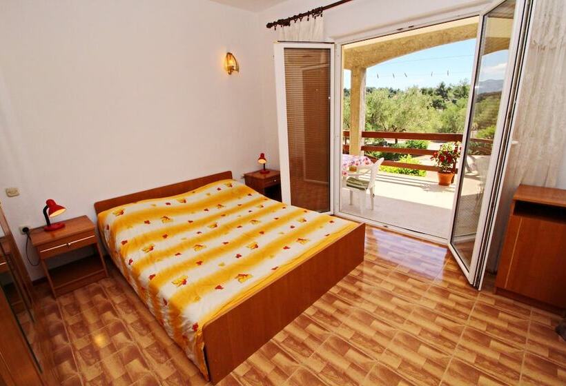 آپارتمان سوپریور 1 خوابه, Apartments Veselka