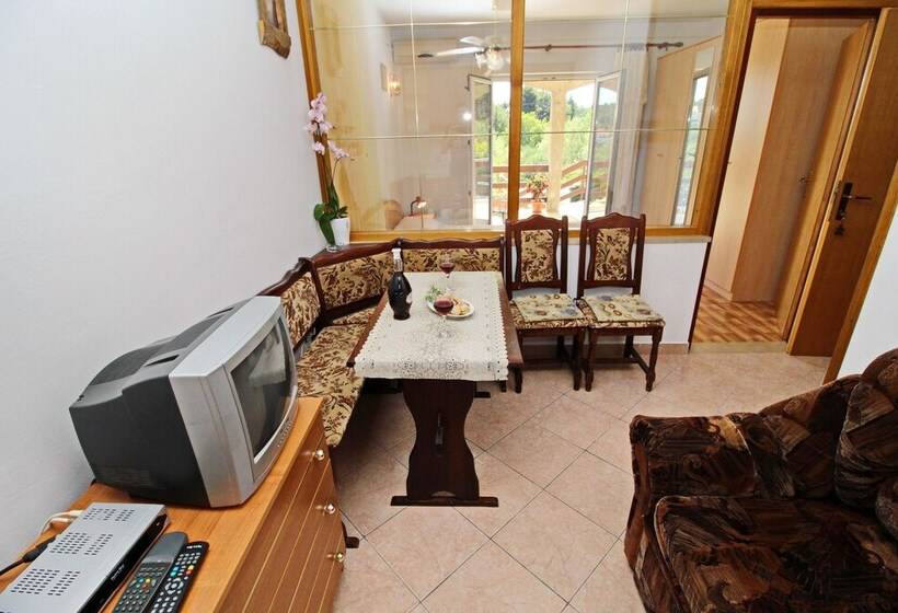 Апартаменты Комфорт 1 Спальня, Apartments Veselka