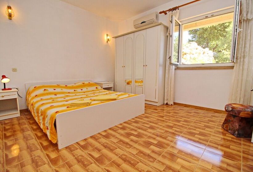 آپارتمان 2 خوابه با چشم‌انداز دریا, Apartments Veselka