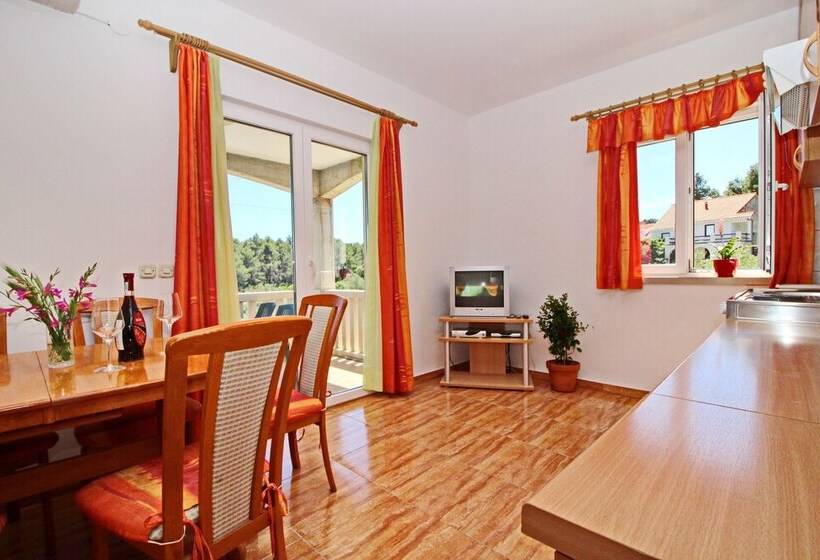 Апартаменты Superior 1 Спальня Вид на Море, Apartments Veselka