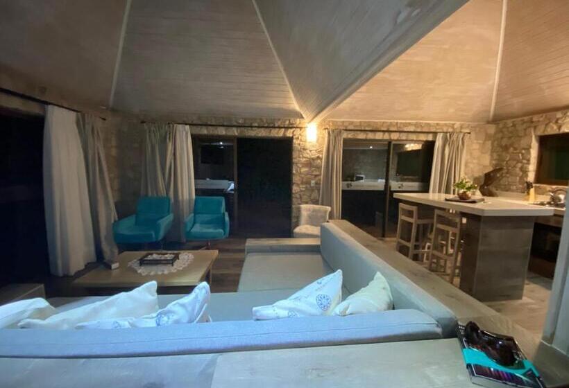 Deluxe Suite King Bed, Cabañas Caballieri
