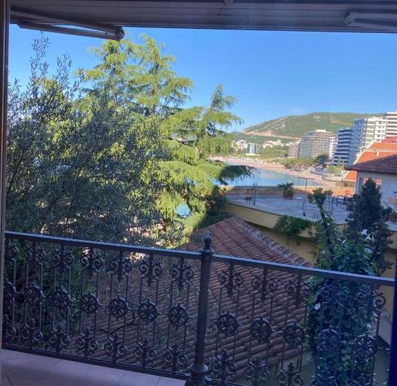 آپارتمان 3 خوابه با چشم‌انداز دریا, Meridian