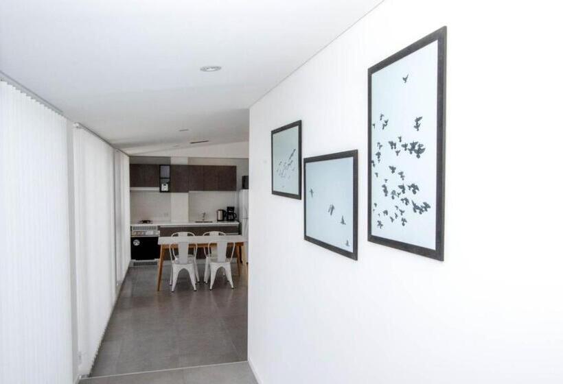 استودیوی لوکس, De La Costa Apartamentos