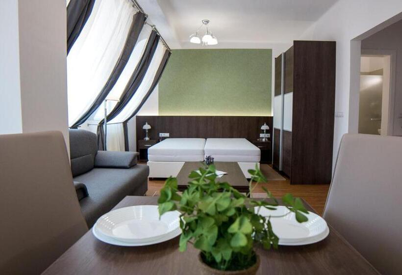 Студия Стандарт, Mecset Apartman