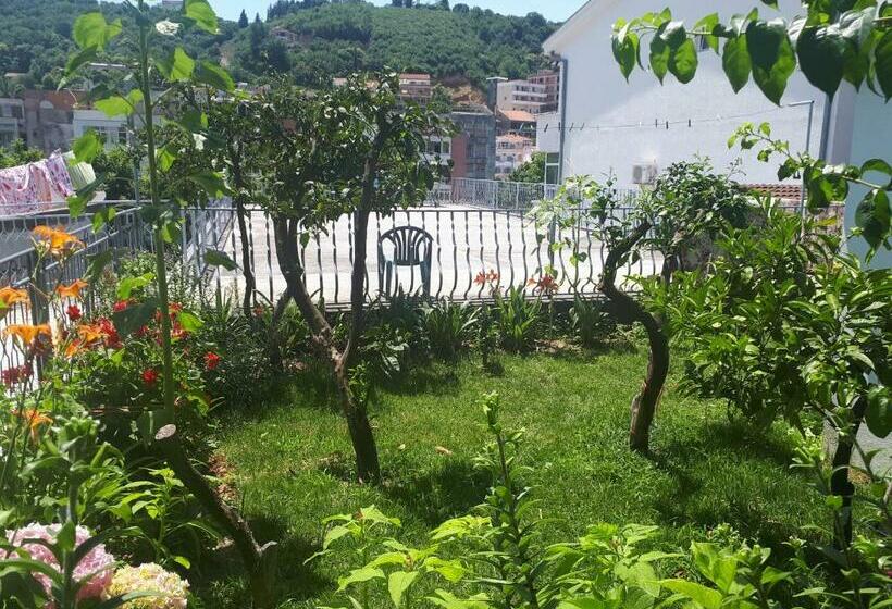 اتاق استاندارد با بالکن, Guesthouse Dona
