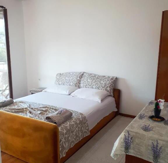 اتاق استاندارد با چشم‌انداز کوهستان, Guesthouse Dona