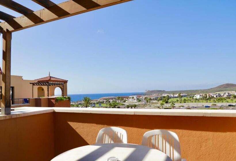 Junior Suite Vue Mer, Grand Muthu Golf Plaza Hotel & Spa