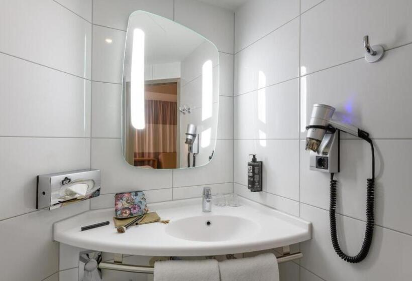 Семейный Номер, Ibis Luebeck City