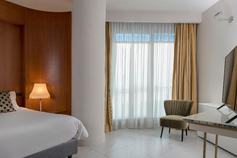 اتاق استاندارد با چشم‌انداز شهر, Savoia Hotel Rimini
