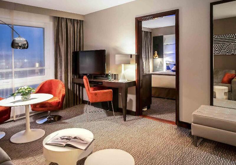 סוויטת ג'וניור קלאסית, Sofitel Warsaw Victoria