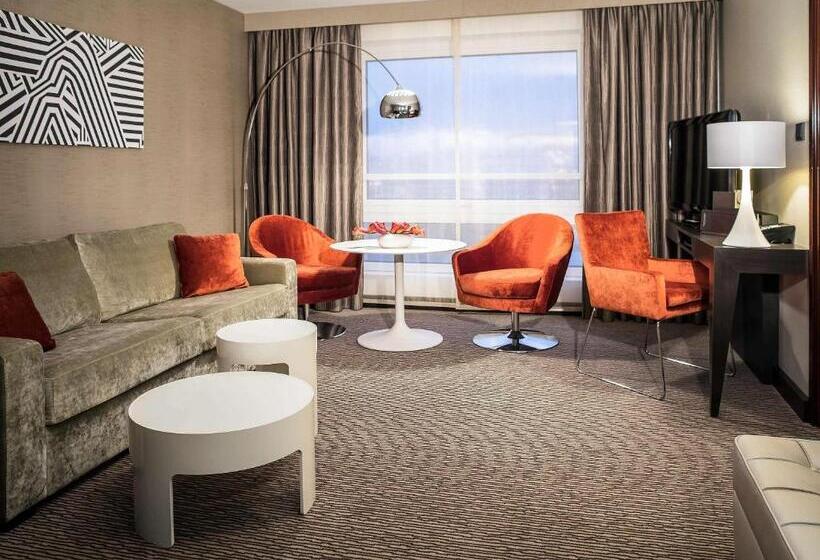 Junior Suite King Size Bed, Sofitel Warsaw Victoria