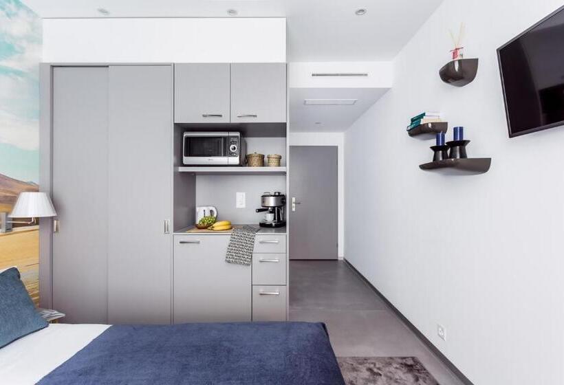 اتاق یک تخته با تراس, VISIONAPARTMENTS Hôtel de Famille