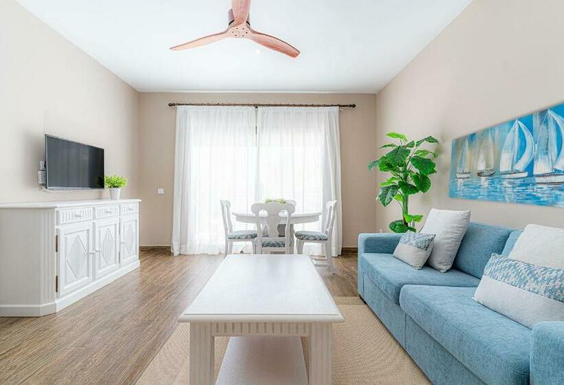 Люкс Премиум Вид на Бассейн, Vitalclass Lanzarote Resort