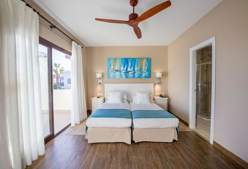 Люкс Премиум Вид на Бассейн, Vitalclass Lanzarote Resort
