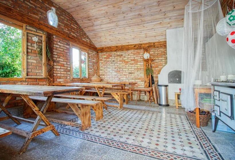 آپارتمان 3 خوابه, Farkaskő Vendégház