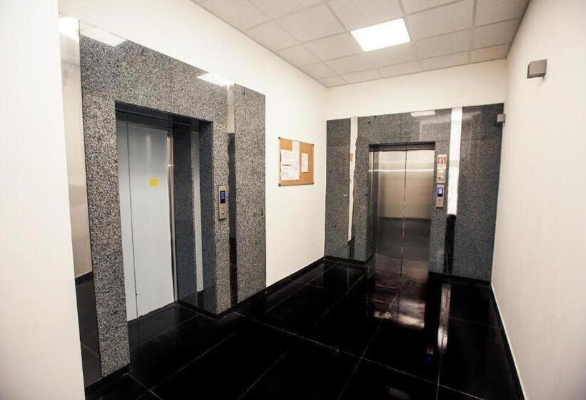 استودیوی استاندارد, Smarthouse Smart Kvartira S Kukhnei Vozle Metro