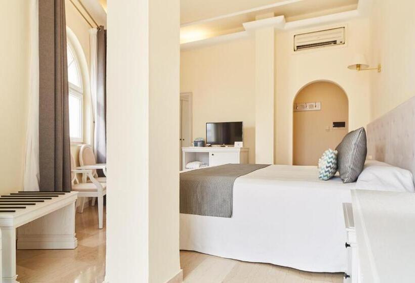 サイドオーシャンビュースタンダードルーム, Grand Hotel Palladium Santa Eulalia Del Río