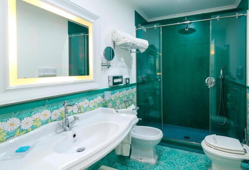 اتاق سوپریور با چشمانداز دریا, Relais Maresca Luxury Small Hotel & Terrace Restaurant